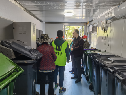 貓先生智能垃圾分類，小區(qū)垃圾房廠家，專業(yè)垃圾收集站制造