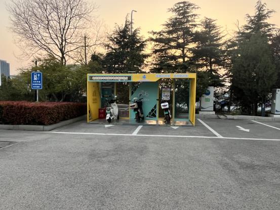 電瓶車智能無(wú)線充電站，分時(shí)租賃電動(dòng)車，分時(shí)租賃電動(dòng)自行車，兩輪電動(dòng)車無(wú)線充電項(xiàng)目g